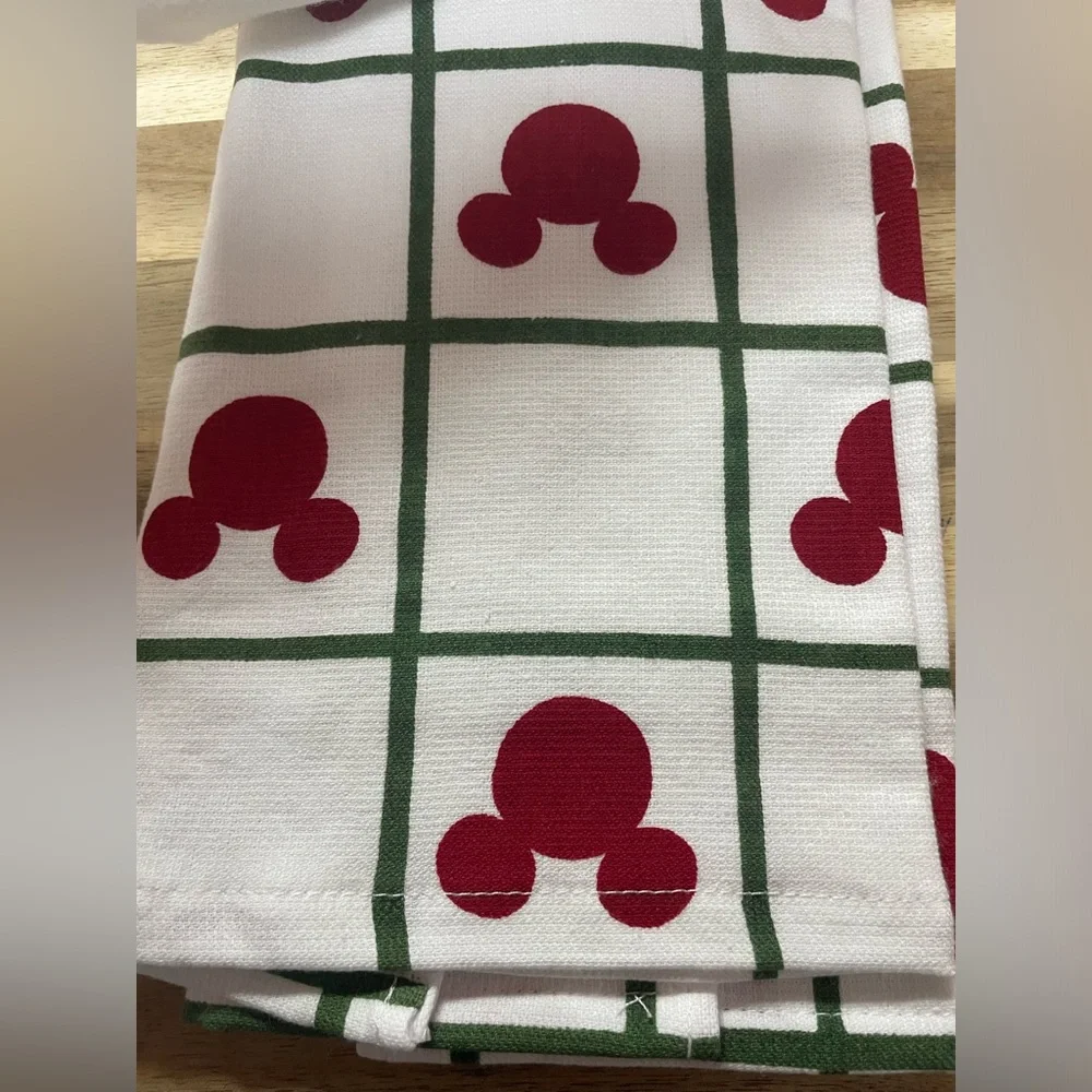 Disney Mickey Mouse Kitchen Towel set (2 pack‎ ) Christmas-100% cotton NWT